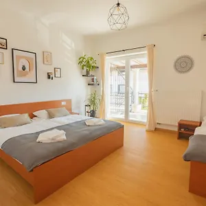 https://vila-klara-apartments.hotels-in-ljubljana.com